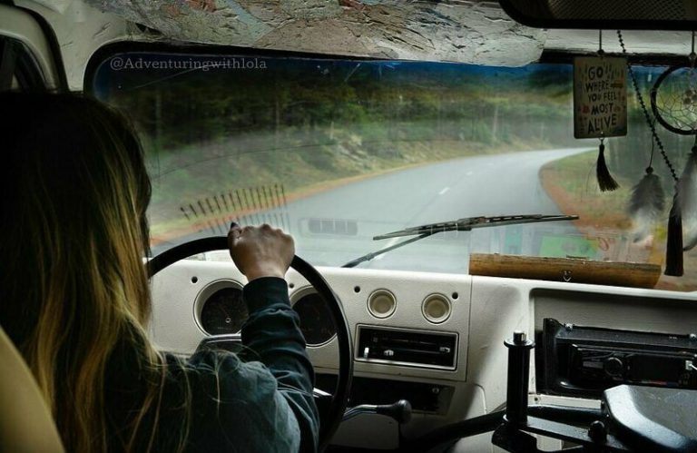 Юная американка предпочла университету жизнь на колесах (13 фото)