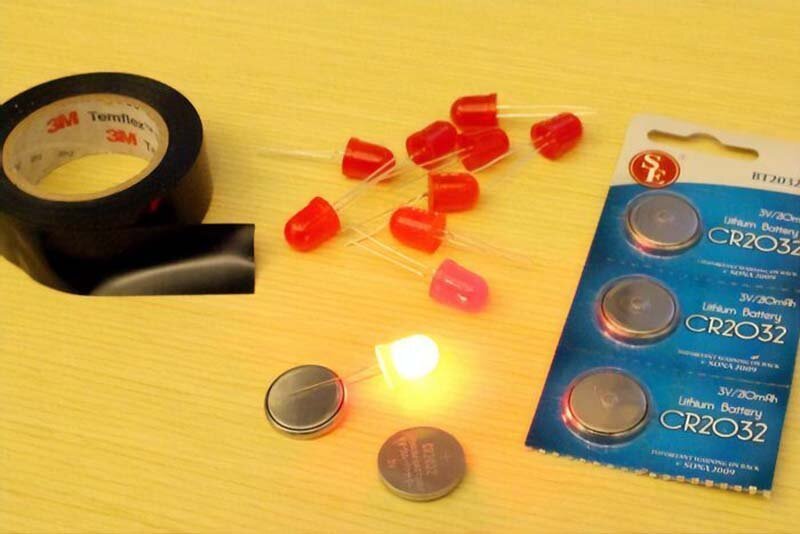 Кто-то «наградил» статую Ганди в Сан-Франциско светящимися красными глазами (7 фото) Кто-то «наградил» статую Ганди в Сан-Франциско светящимися красными глазами (7 фото)