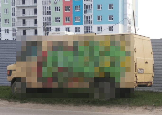 Припарковал машину на ночь (фото)