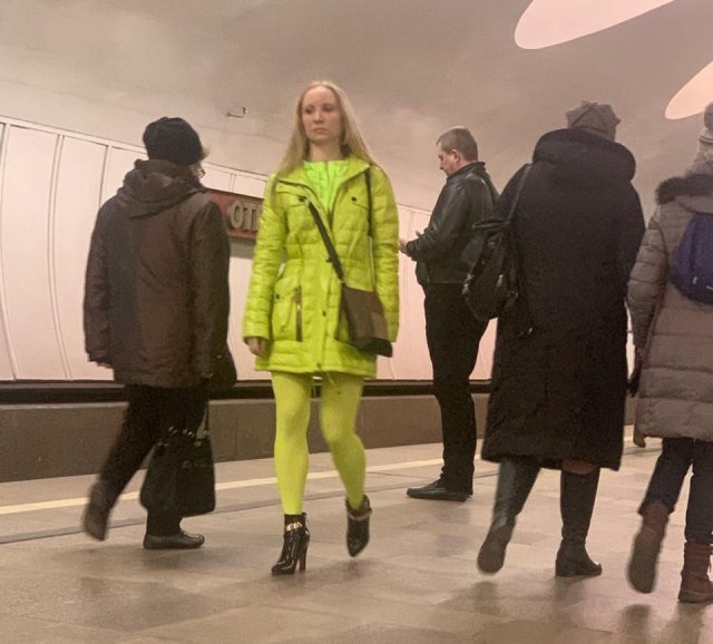 Метро - это параллельная реальность (30 фото)