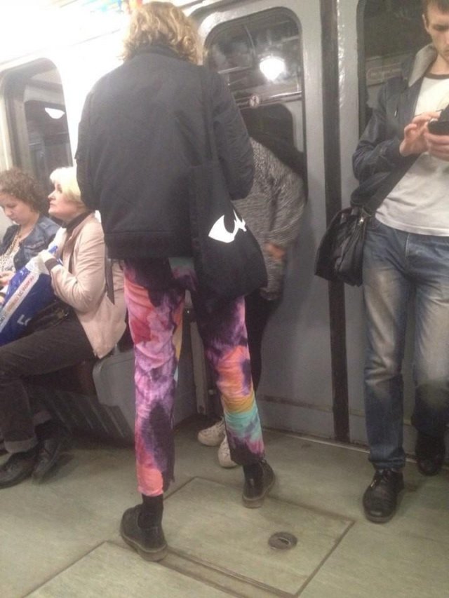 Метро - это параллельная реальность (30 фото)