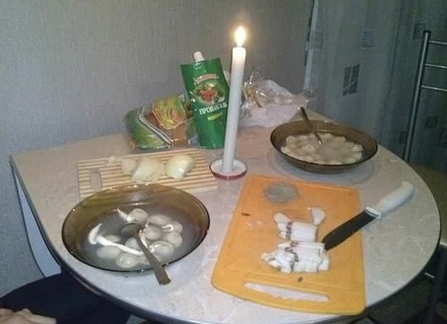 Юмор на тему "как прожить на 3 000 рублей в месяц" (21 фото)