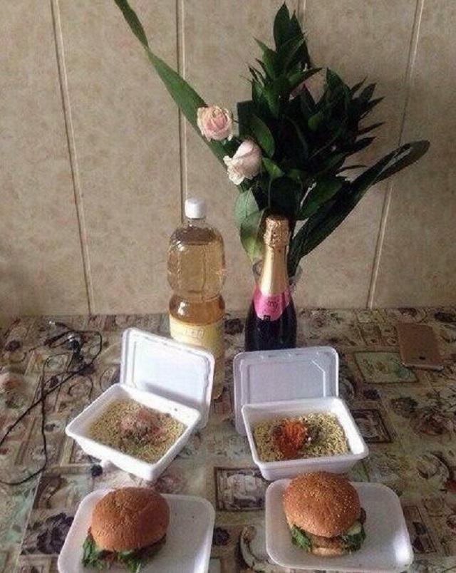 Юмор на тему "как прожить на 3 000 рублей в месяц" (21 фото)