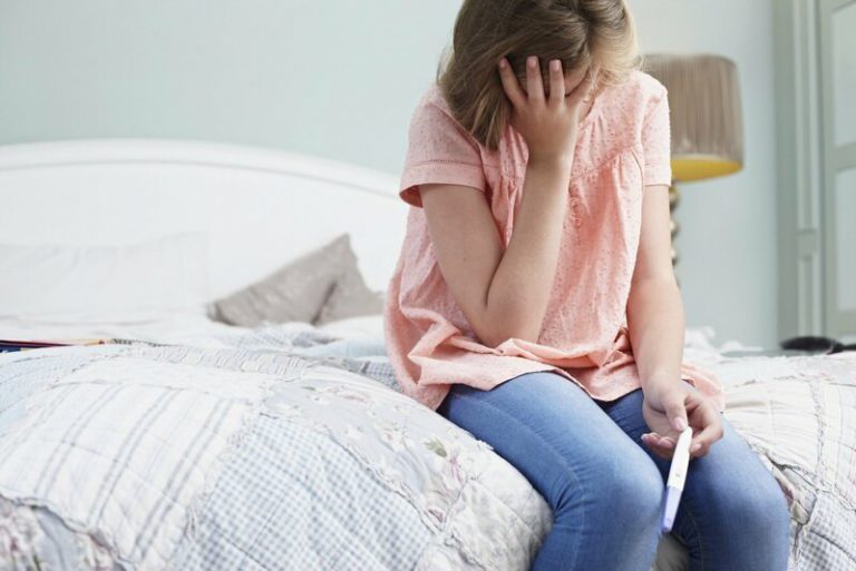 Родила в 11: несколько историй мам-подростков (6 фото)