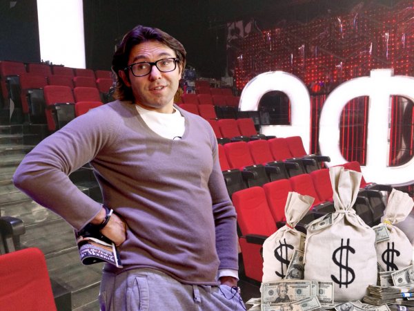 Жирок растет, Малахов богатеет - Ведущий обдирает до нитки «Россию 1» 