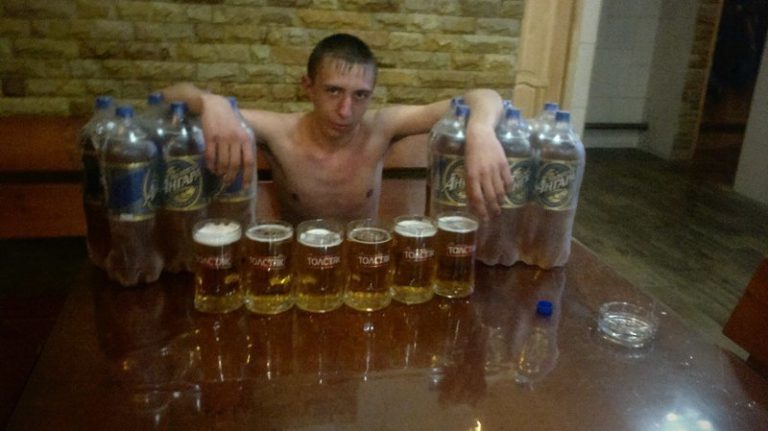 Чудаки и безумцы, тупость которых зашкаливает (21 фото) Чудаки и безумцы, тупость которых зашкаливает (21 фото)