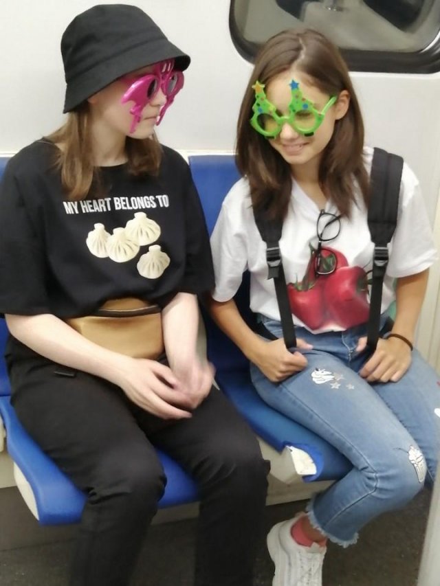 Метро - это параллельная реальность (30 фото)