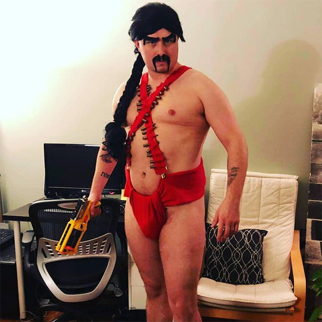 Шон Коннери в "мужском бикини" - мечта косплейщика (21 фото)