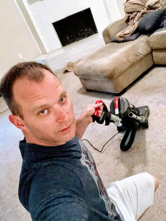 Вот какие фотки надо присылать девушкам в личку (16 фото)