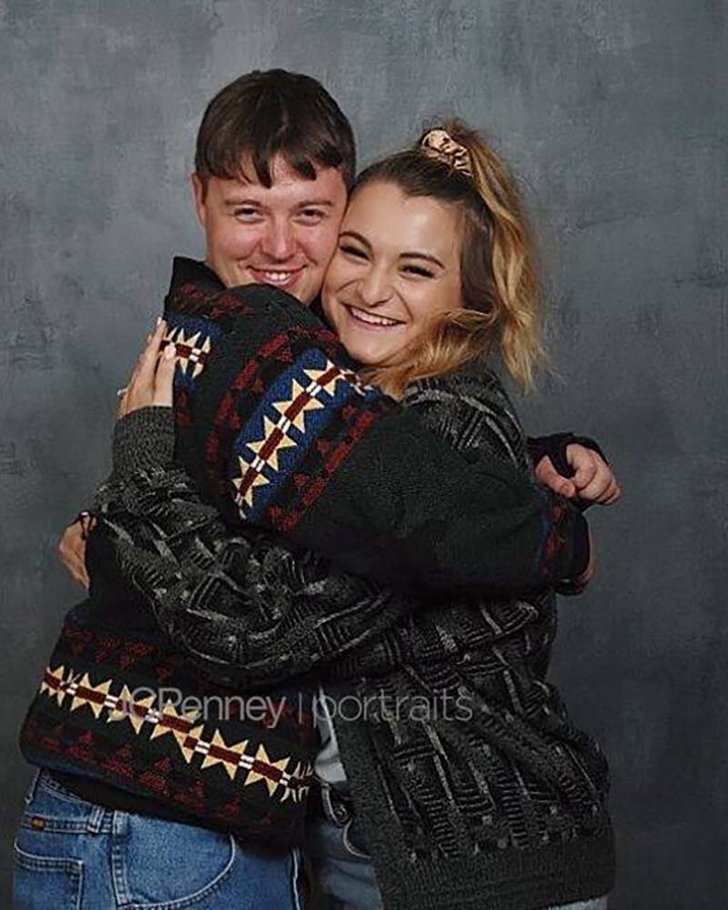 Помолвочные фотографии этой парочки стали вирусными в Сети (16 фо5то) Помолвочные фотографии этой парочки стали вирусными в Сети (16 фо5то)