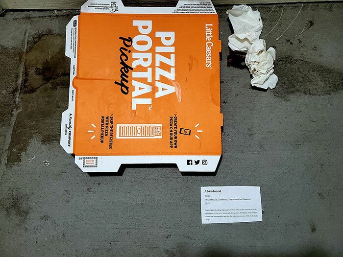 Как заставить соседа выносить мусор? (5 фото)