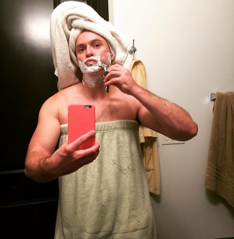 Как бы выглядели парни, если бы фотографировались как девушки (14 фото)