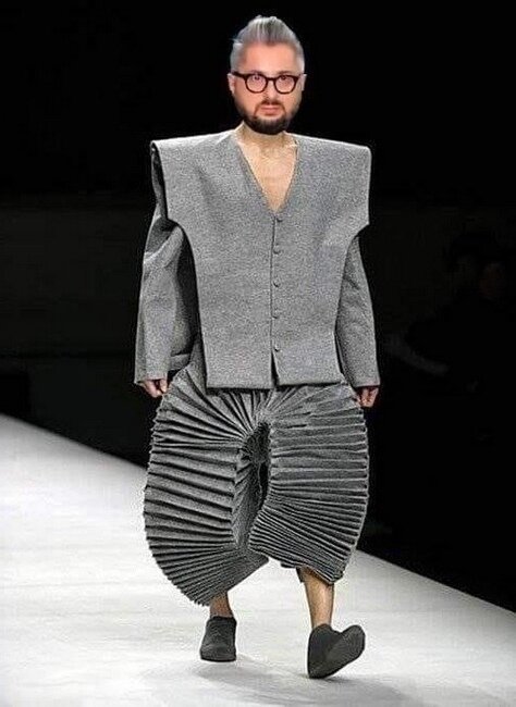 Люди, ставшие жертвами моды (17 фото)