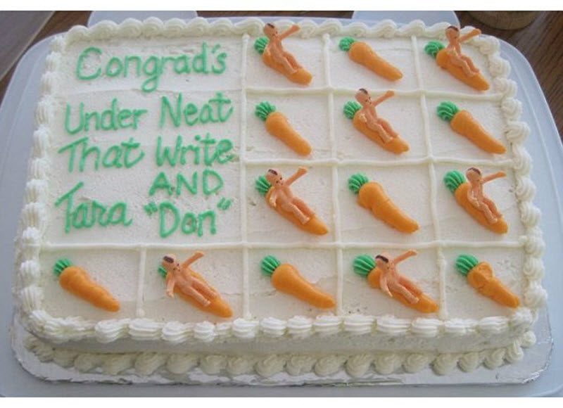 Худшие свадебные торты, которые доведут до слез любую невесту (19 фото) Худшие свадебные торты, которые доведут до слез любую невесту (19 фото)