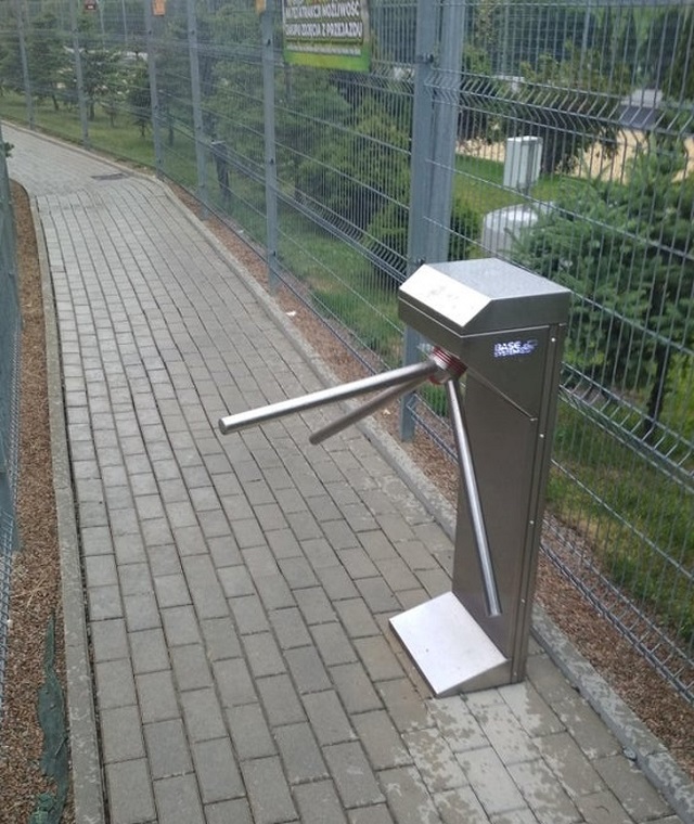 Люди, которым лучше не поручать даже самые простые задачи (20 фото) Люди, которым лучше не поручать даже самые простые задачи (20 фото)