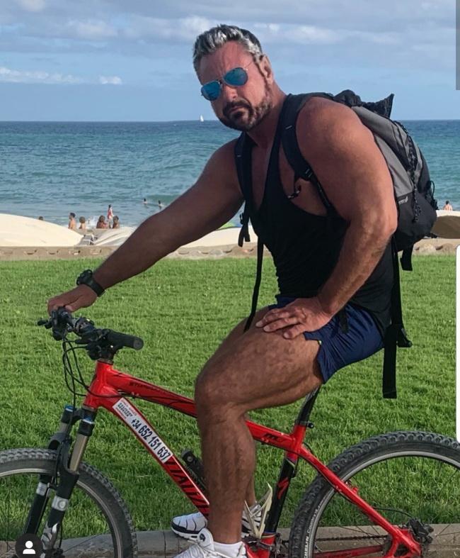 В Инстаграме нужно выглядеть "красиво" (24 фото)