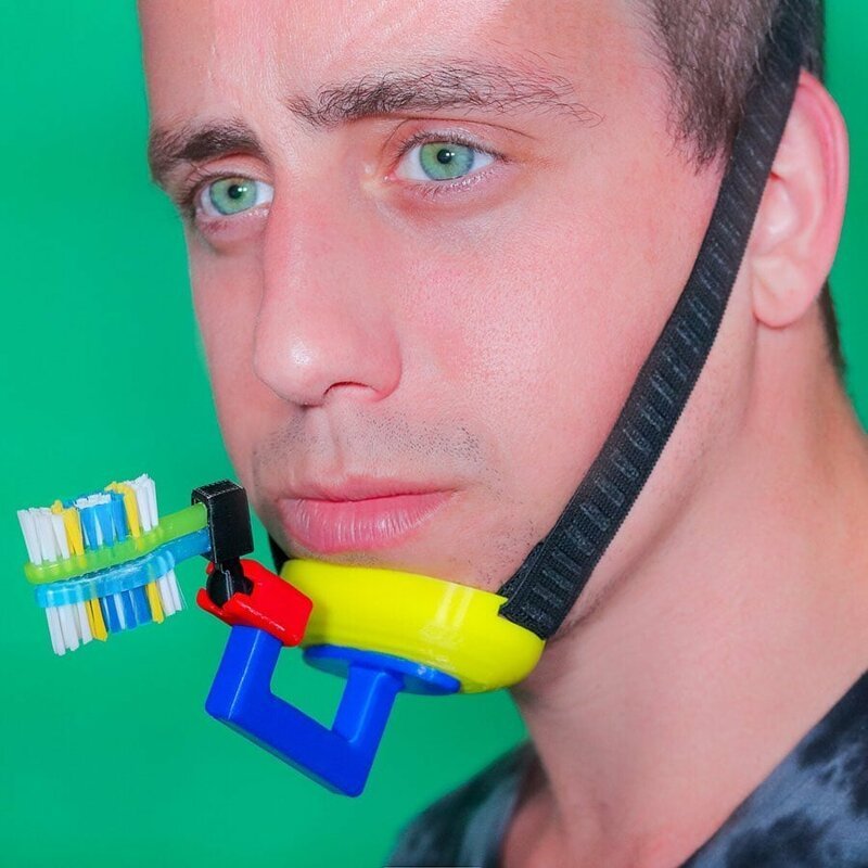 18 бесполезных изобретений от дизайнера, который придумывает проблемы ради их решения (36 фото) 18 бесполезных изобретений от дизайнера, который придумывает проблемы ради их решения (36 фото)