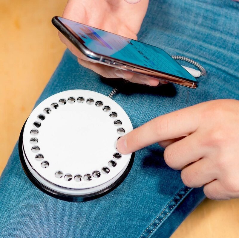 18 бесполезных изобретений от дизайнера, который придумывает проблемы ради их решения (36 фото) 18 бесполезных изобретений от дизайнера, который придумывает проблемы ради их решения (36 фото)