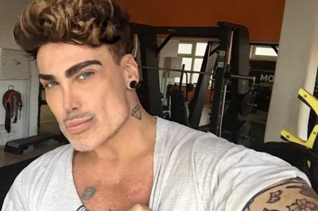 В Инстаграме нужно выглядеть "красиво" (24 фото)