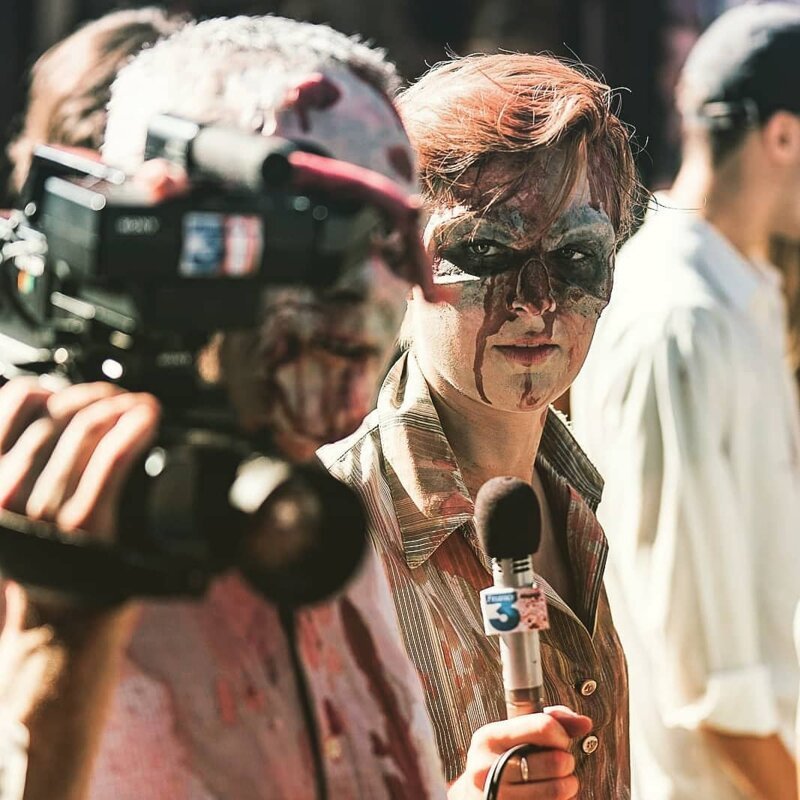 Парад живых мертвецов: в Страсбурге прошло масштабное шествие зомби (49 фото)