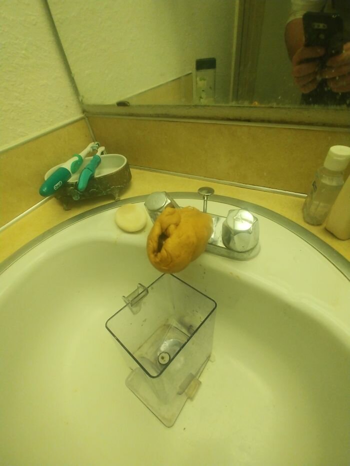 Странные и забавные случаи из жизни сантехника (23 фото) Странные и забавные случаи из жизни сантехника (23 фото)