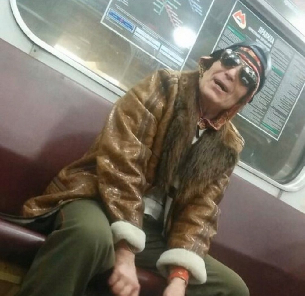 Беспощадная мода обитателей метрополитена (30 фото)