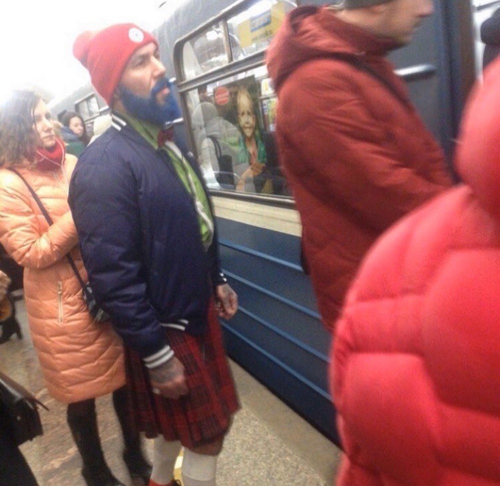Беспощадная мода обитателей метрополитена (30 фото)