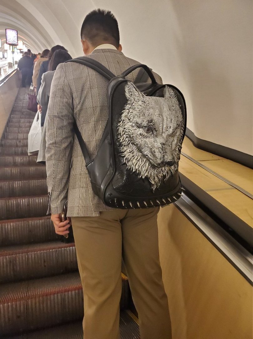 Беспощадная мода обитателей метрополитена (30 фото)