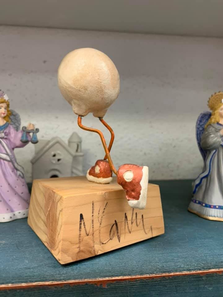 Безумные находки из секонд-хендов и барахолок (20 фото)