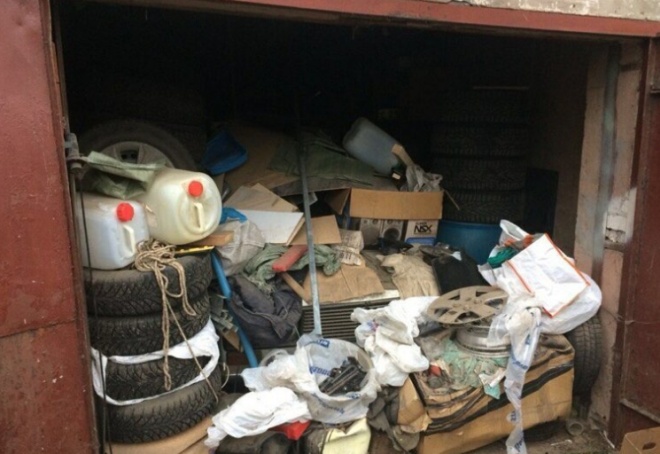 Гаражи, в которых можно найти что угодно (15 фото)