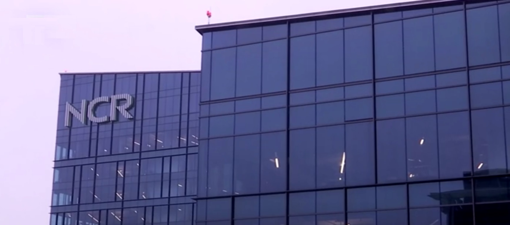 Студент добился работы мечты, используя стикеры (8 фото) Студент добился работы мечты, используя стикеры (8 фото)