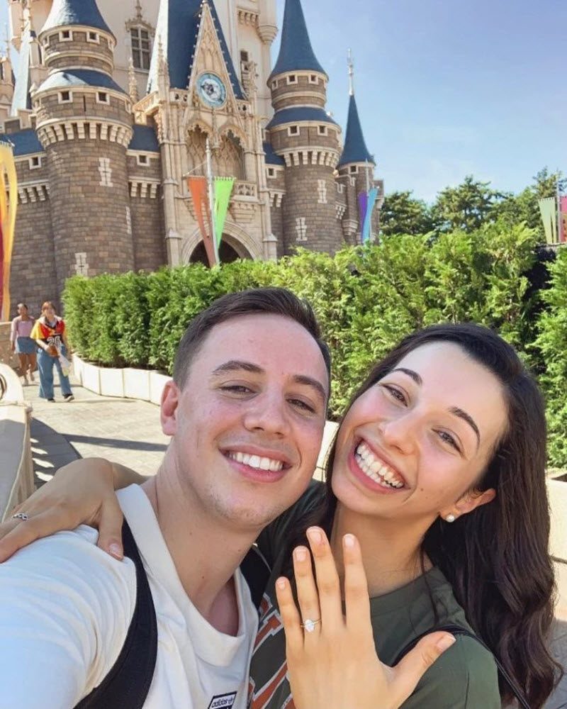 Австралиец подарил девушке жутковатый купальник (6 фото) Австралиец подарил девушке жутковатый купальник (6 фото)