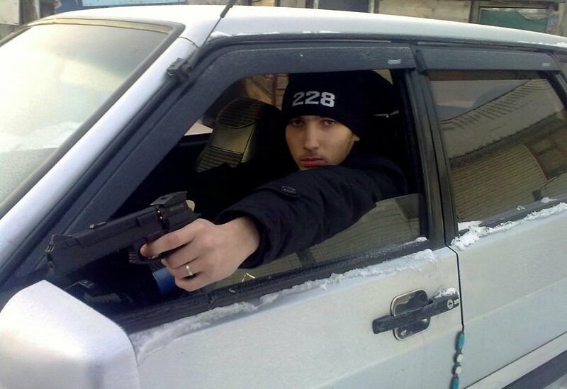 Слишком опасные "бандиты" из социальных сетей (15 фото)