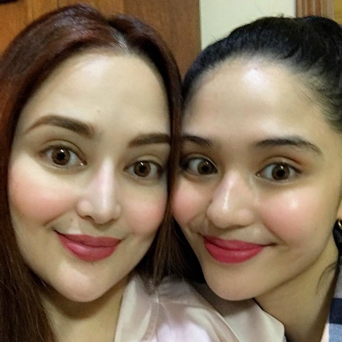 Яблоко от яблони или как может выглядеть мама твоей девушки (9 фото)