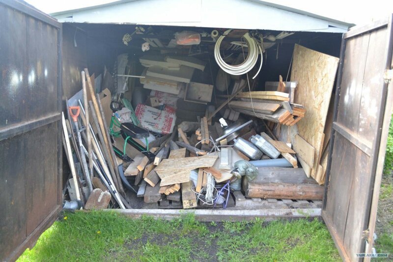 Гаражи, в которых можно найти что угодно (15 фото)