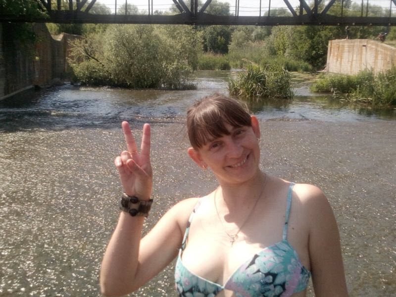 Барышни из суровой житейской реальности желают познакомиться (30 фото)