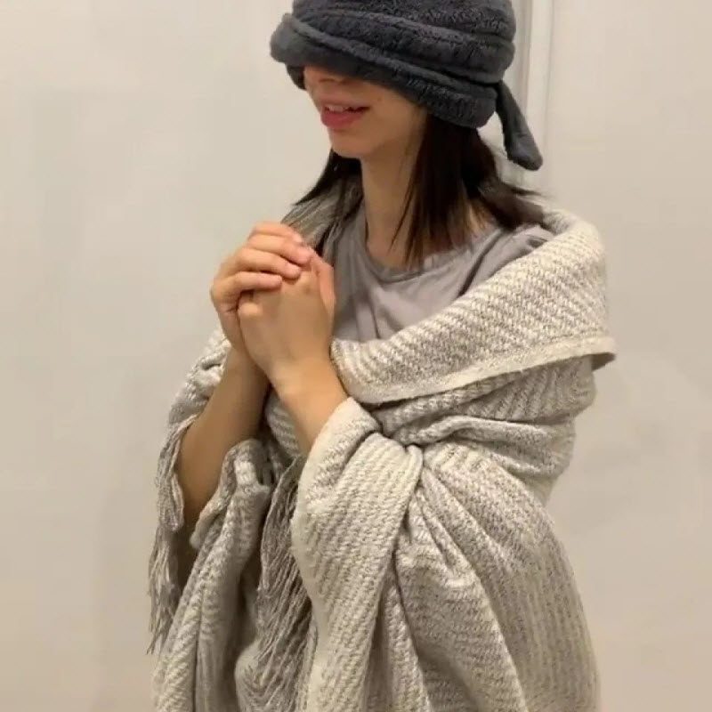 Австралиец подарил девушке жутковатый купальник (6 фото) Австралиец подарил девушке жутковатый купальник (6 фото)