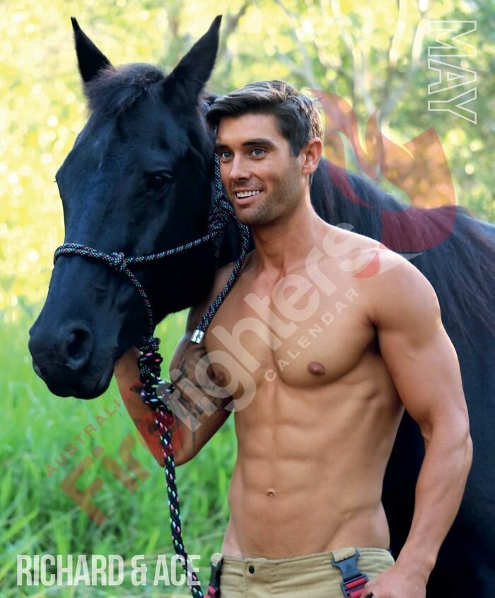 Горячая фотосессия австралийских пожарных с животными для благотворительного календаря на 2020 год (36 фото) Горячая фотосессия австралийских пожарных с животными для благотворительного календаря на 2020 год (36 фото)