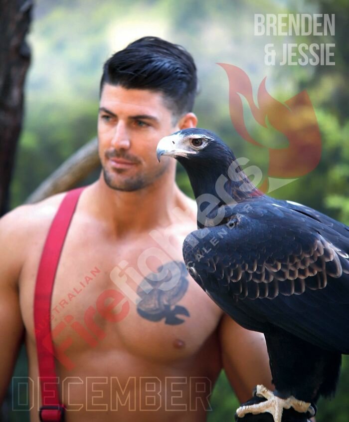 Горячая фотосессия австралийских пожарных с животными для благотворительного календаря на 2020 год (36 фото) Горячая фотосессия австралийских пожарных с животными для благотворительного календаря на 2020 год (36 фото)