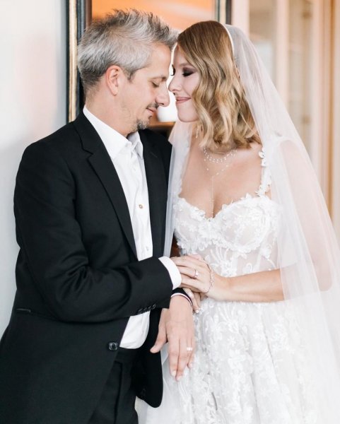 Свадьба в катафалке помогла... Собчак обогнала Бузову в рейтинге Forbes 