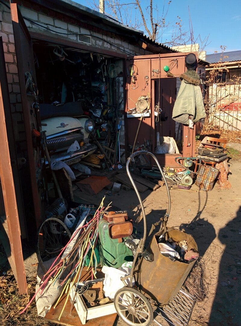 Гаражи, в которых можно найти что угодно (15 фото)