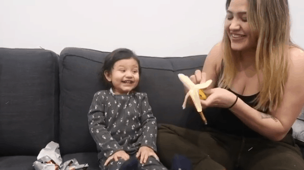 Отец подарил малышке «худший» подарок за всю историю - и ее реакция бесценна (6 фото)