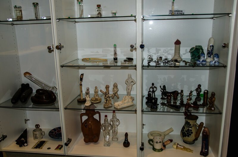 Не для слабонервных: топ-5 самых отвратительных и жутких музеев мира (30 фото)