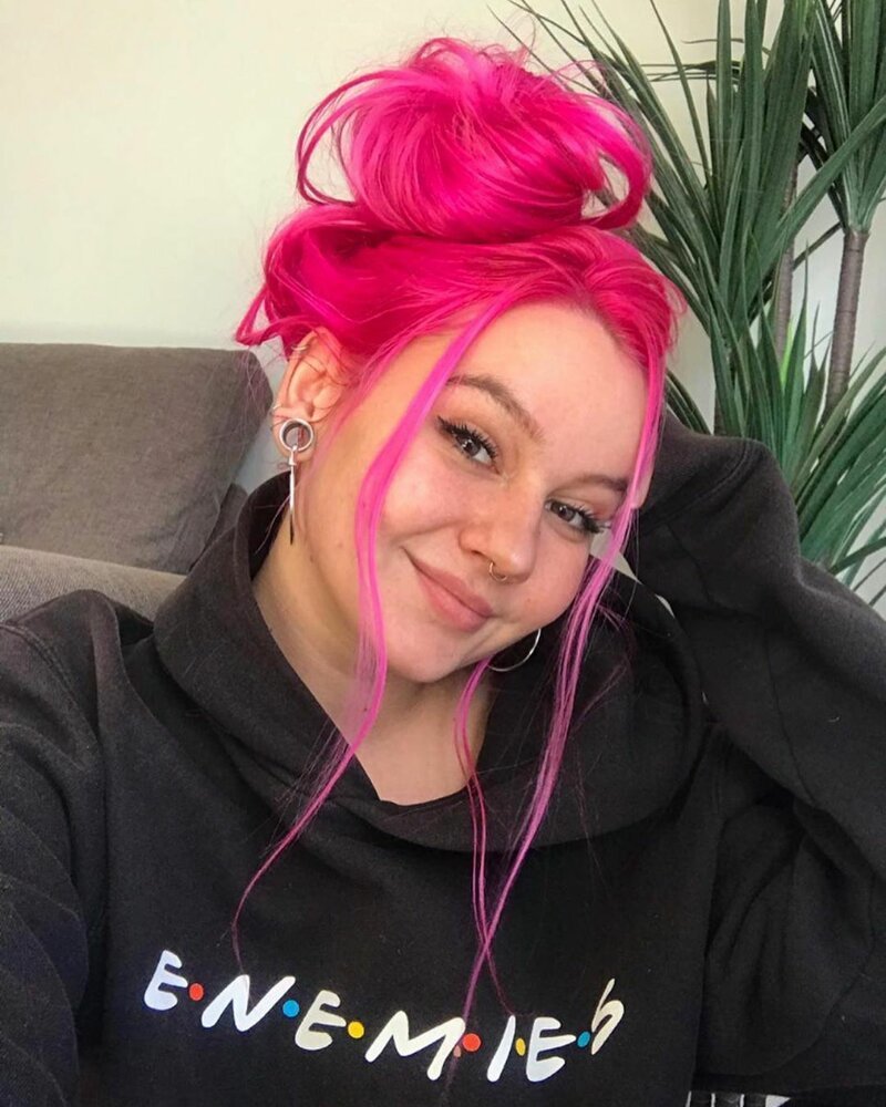 Везде обман: блогер разрушает миф об идеальном теле в Instagram (29 фото) Везде обман: блогер разрушает миф об идеальном теле в Instagram (29 фото)