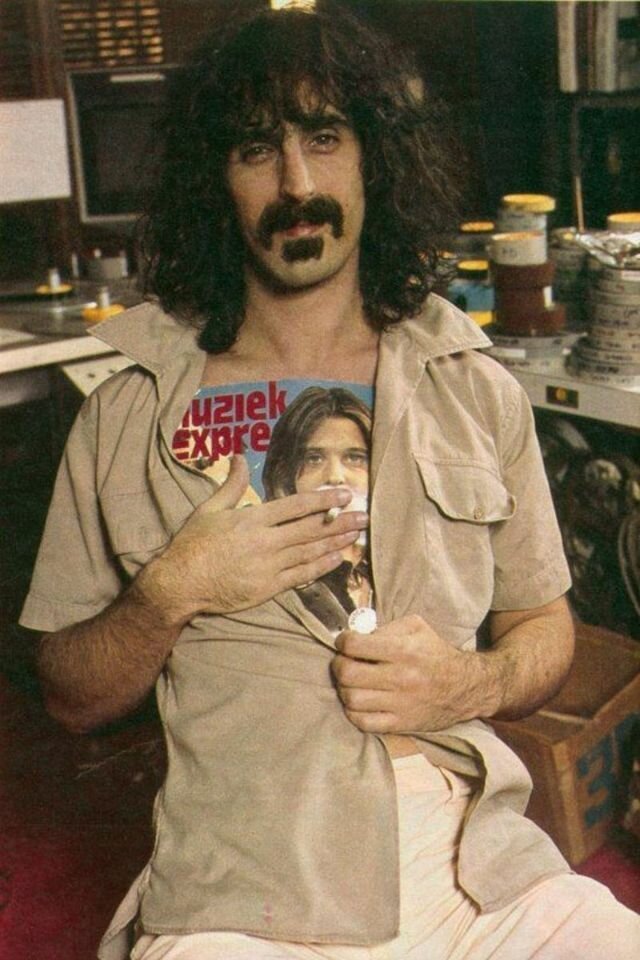 Смешные и странные фотографии Фрэнка Заппы (33 фото)