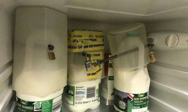 Ситуации, столкнуться с которыми можно только в офисе (15 фото)