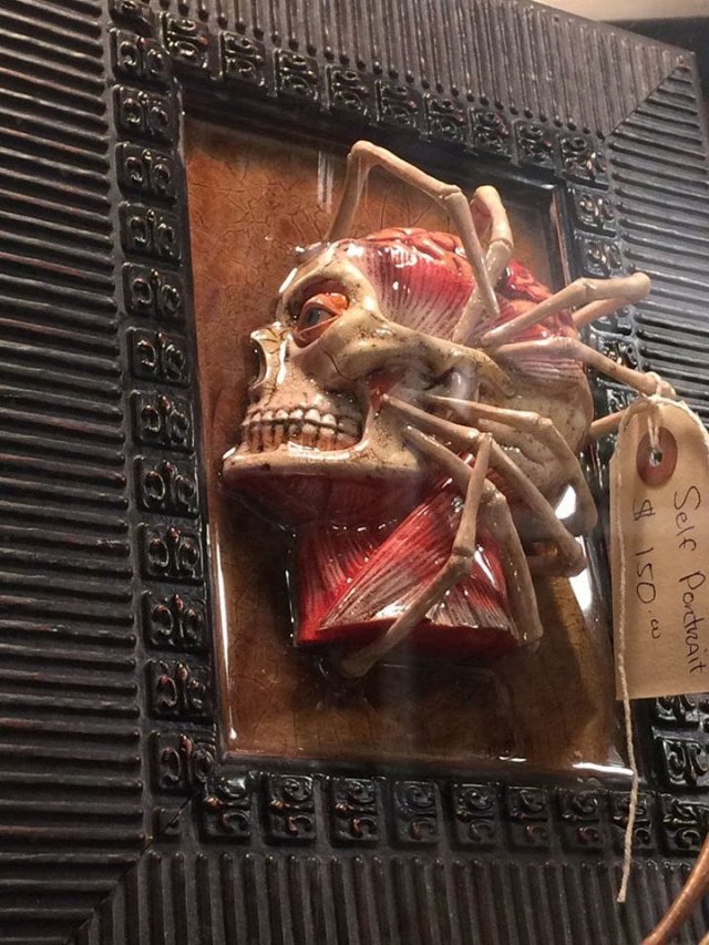 Очень странные находки на барахолках (15 фото)