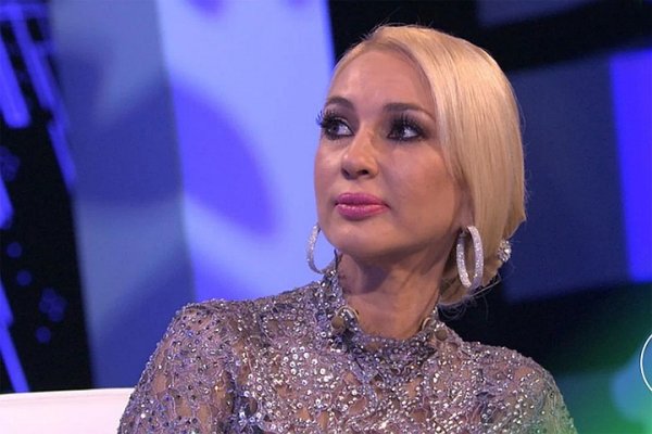 Импланты сняла, глазки «подтянула»... Кудрявцева скрывает блефаропластику? Импланты сняла, глазки «подтянула»... Кудрявцева скрывает блефаропластику?