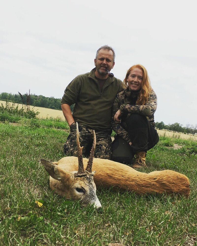 "Кровожадные стервы!": близняшек из Дании затравили за фото с охотничьими трофеями (15 фото) "Кровожадные стервы!": близняшек из Дании затравили за фото с охотничьими трофеями (15 фото)