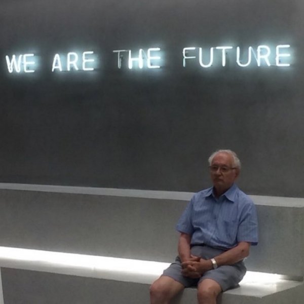 Ловушка времени или мужчины, ждущие своих жен во время шопинга (30 фото)